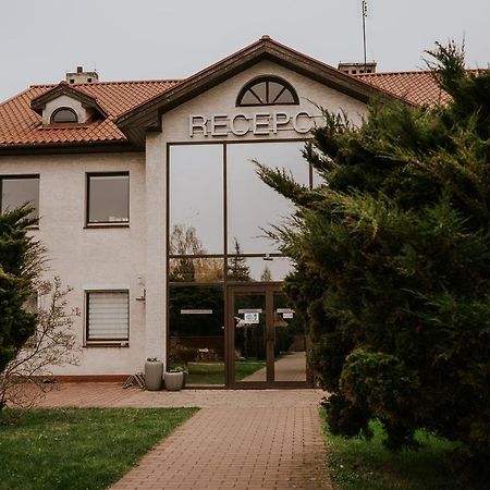 Oleśnica Hotel Garden מראה חיצוני תמונה