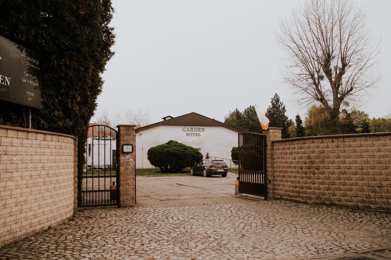 Oleśnica Hotel Garden מראה חיצוני תמונה