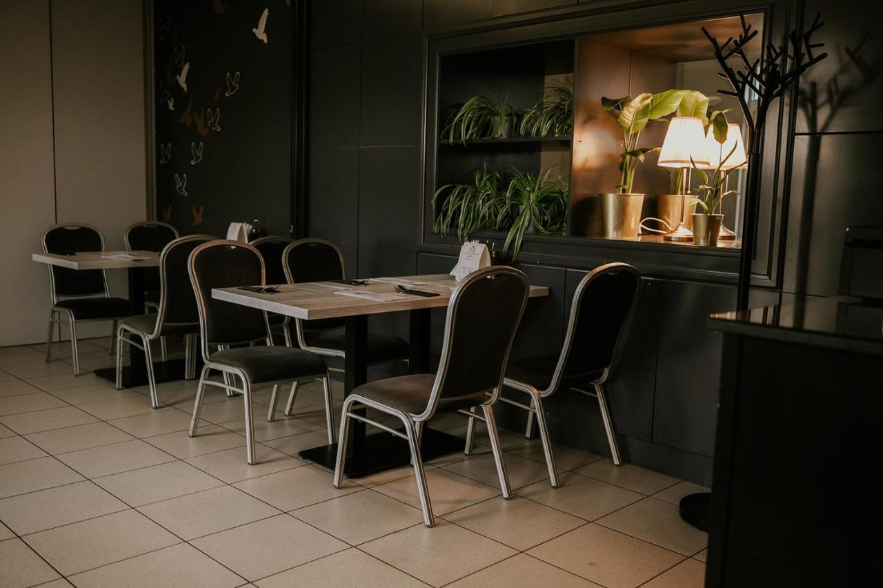 Oleśnica Hotel Garden מראה חיצוני תמונה