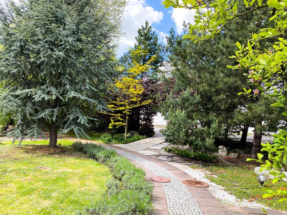 Oleśnica Hotel Garden מראה חיצוני תמונה